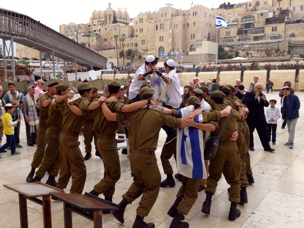 Tanz israelischer Soldaten