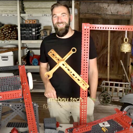 Alexander Hellmich und sein XXL-Metallbaukasten